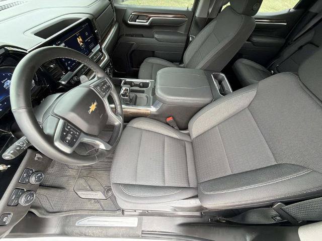 Used 2025 Chevrolet Silverado 1500 LT AWD/4WD image 16