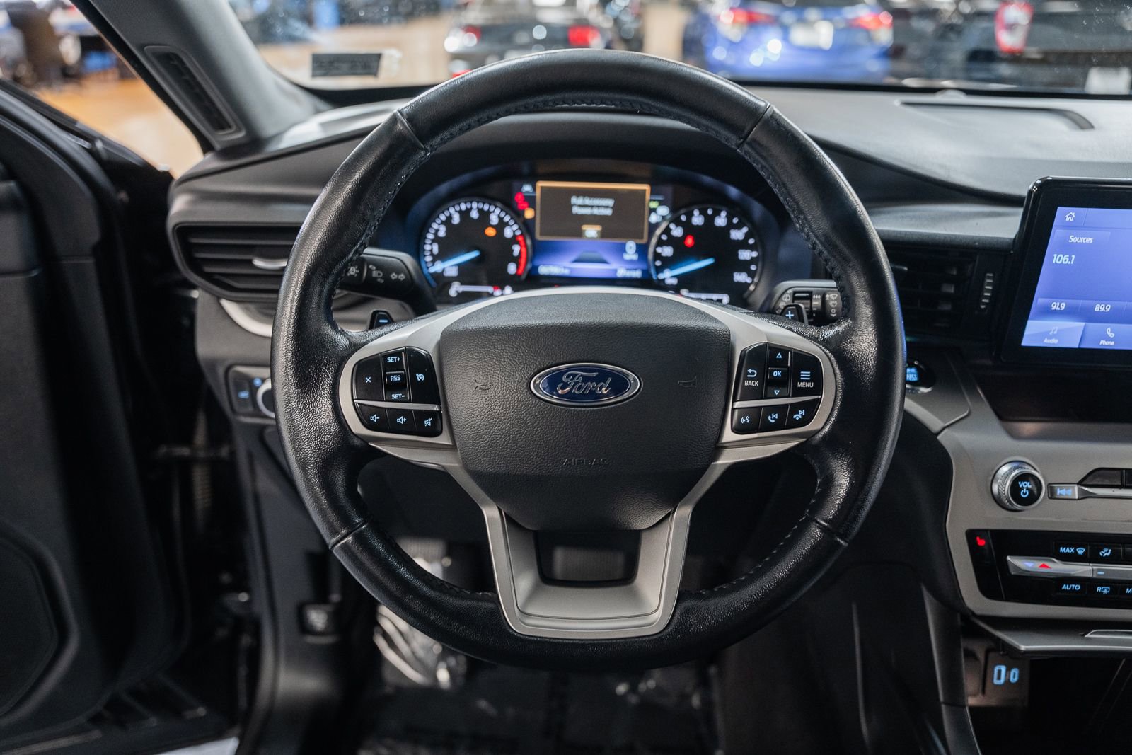 Certified 2021 Ford Explorer XLT w/ Class III Trailer Tow Package image 34