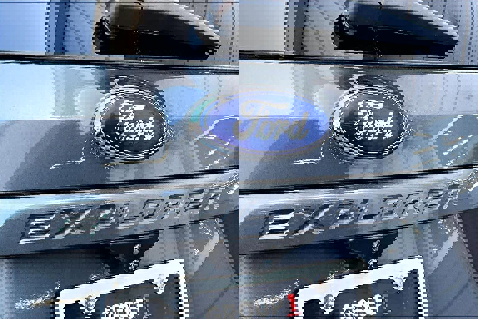 Certified 2017 Ford Explorer XLT w/ Equipment Group 202A image 33