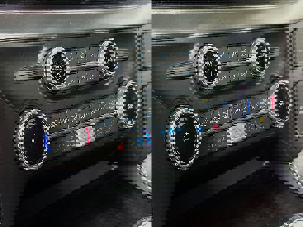 Certified 2022 Ford F150 Lariat w/ Max Trailer Tow Package image 18