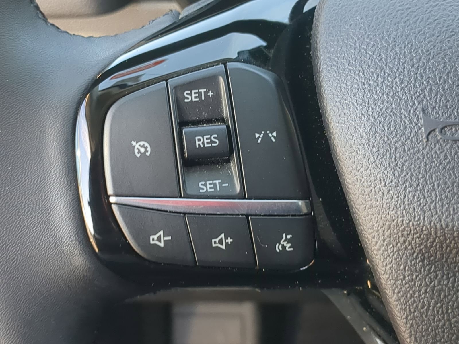 Certified 2023 Ford Escape Active AWD/4WD image 26
