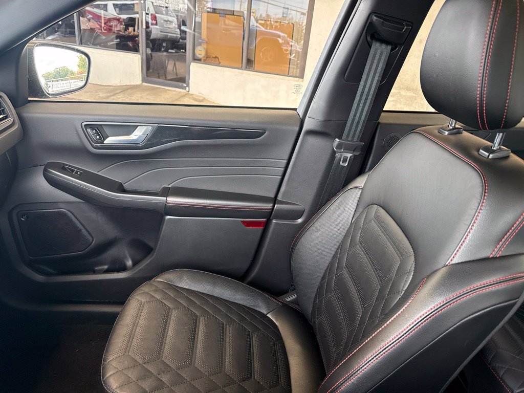 Certified 2023 Ford Escape ST-Line Elite w/ Premium Technology Package AWD/4WD image 28