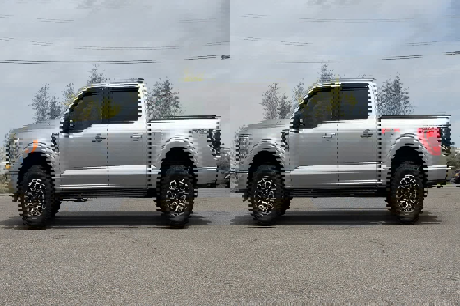 Certified 2022 Ford F150 XLT w/ Equipment Group 302A High image 2