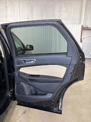 Certified 2019 Ford Edge SEL w/ Equipment Group 201A FWD image 17