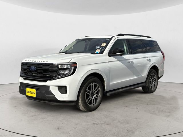 Certified 2025 Ford Expedition Active AWD/4WD image 1