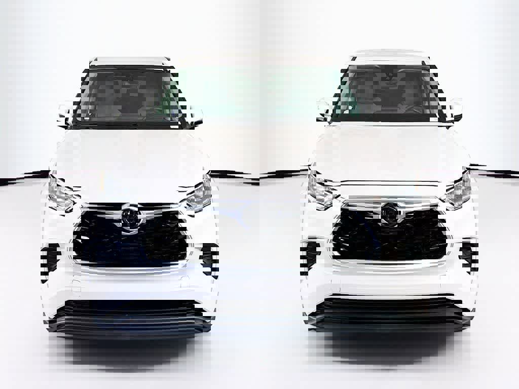 Used 2020 Toyota Highlander L image 8