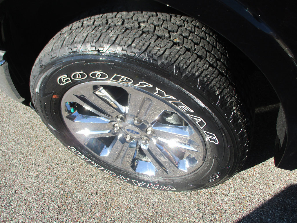 Certified 2019 Ford F150 Lariat w/ Equipment Group 502A Luxury image 28