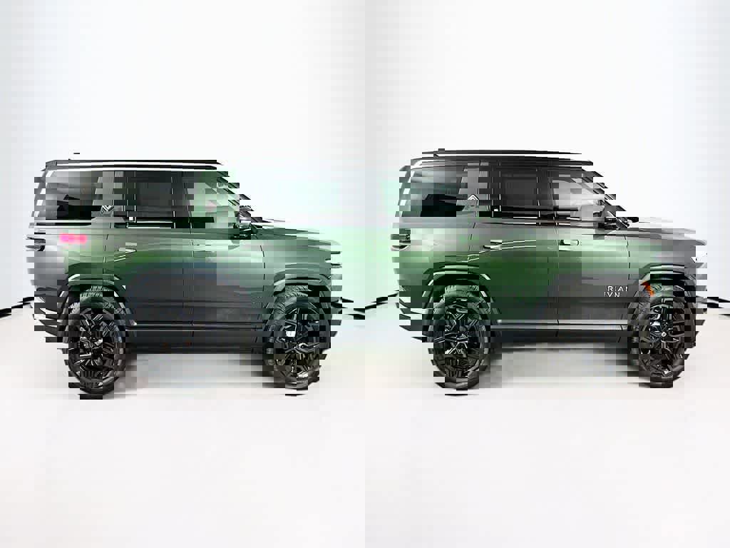 Used 2025 Rivian R1S Adventure AWD/4WD image 7