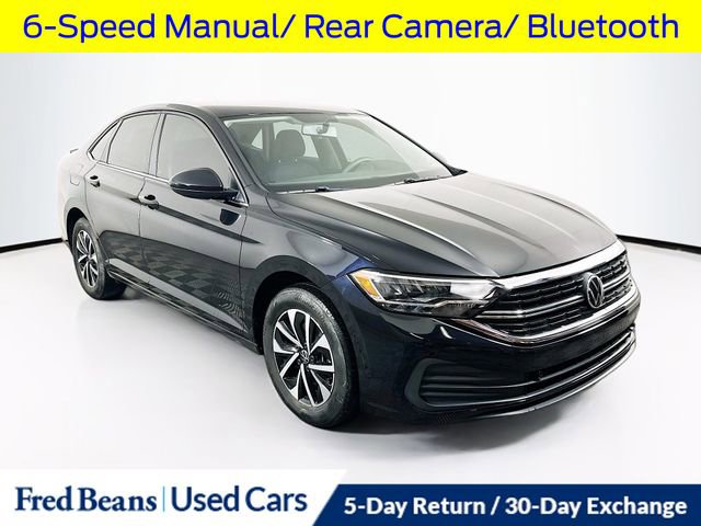 Used 2022 Volkswagen Jetta S image 1