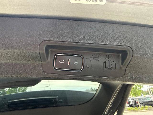 Certified 2024 Ford Explorer XLT RWD image 28