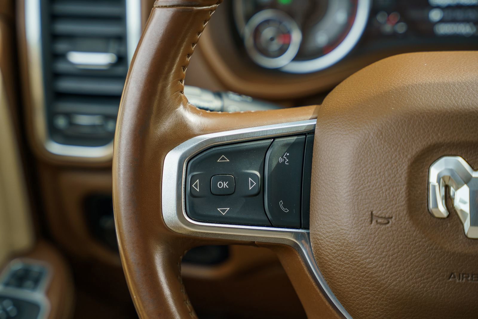 Used 2023 RAM 3500 Laramie image 39