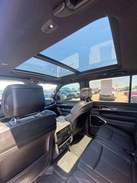 Used 2022 Jeep Wagoneer Series II w/ Premium Group I AWD/4WD image 8