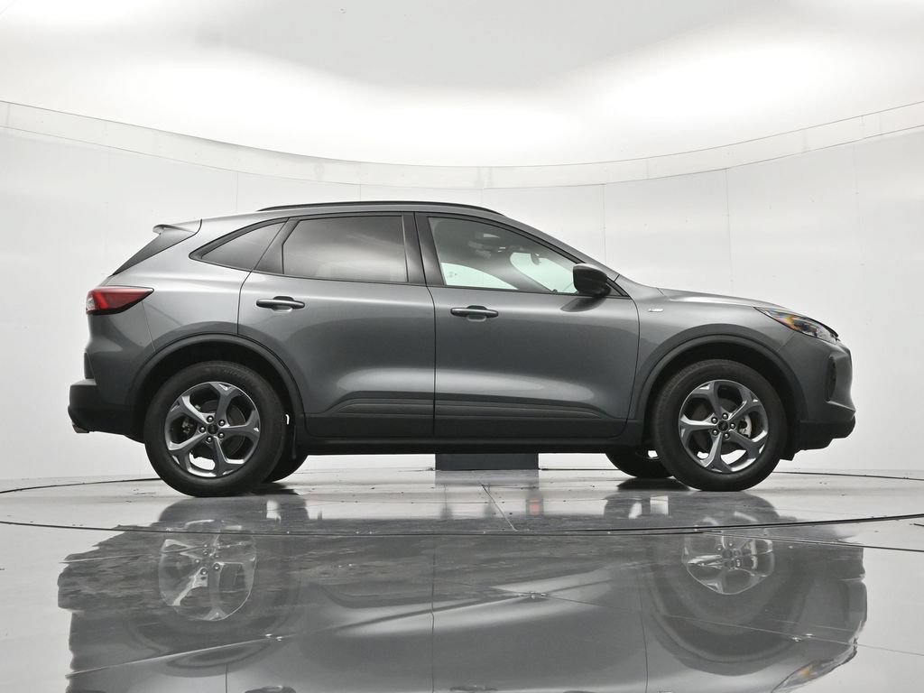 Certified 2025 Ford Escape ST-Line AWD/4WD image 39