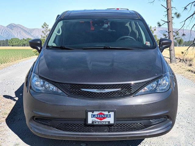 Used 2023 Chrysler Voyager LX FWD image 9