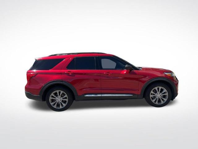 Certified 2021 Ford Explorer XLT w/ Equipment Group 202A RWD image 4