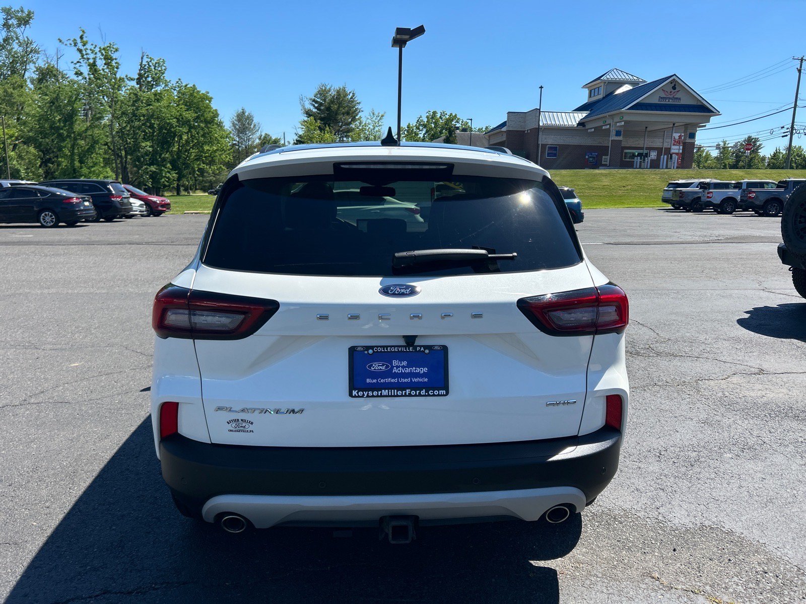 Certified 2024 Ford Escape Platinum w/ Class II Trailer Tow Package AWD/4WD image 12