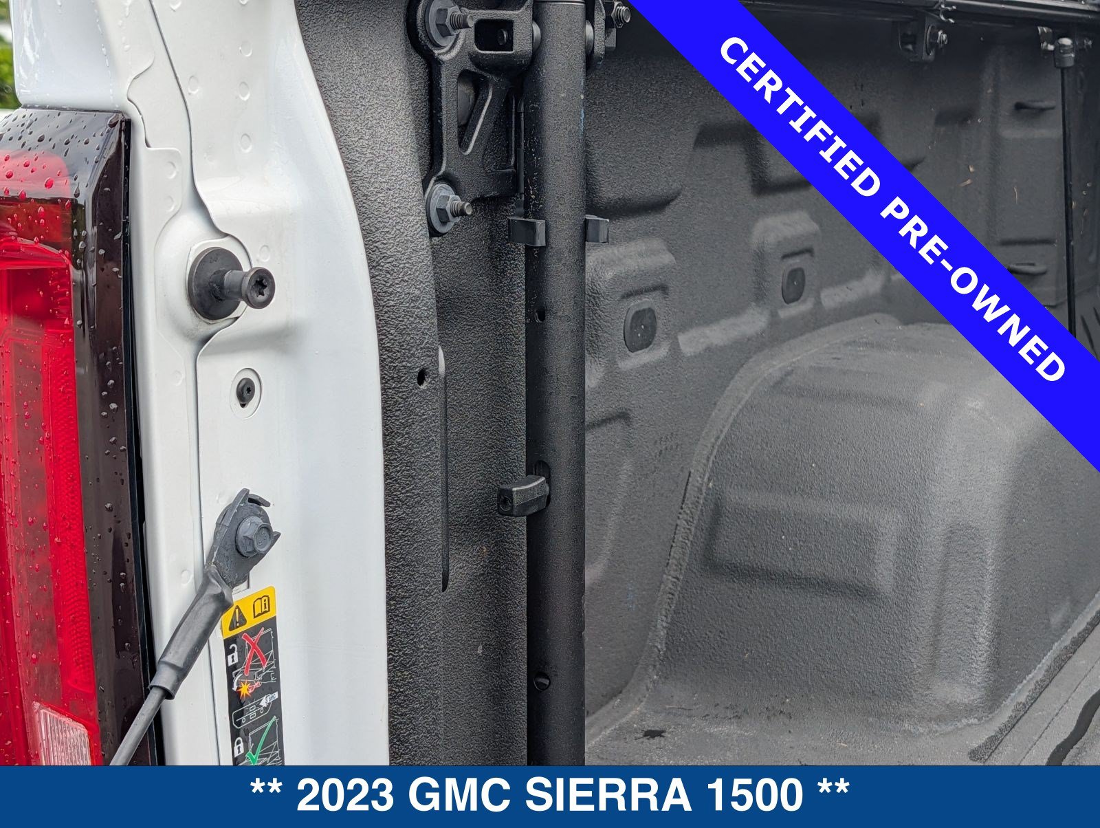 Used 2023 GMC Sierra 1500 AT4 w/ Technology Package AWD/4WD image 21