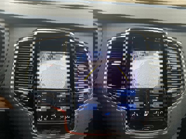 Used 2022 Volvo XC90 T8 Inscription Expression w/ Advanced Package image 17