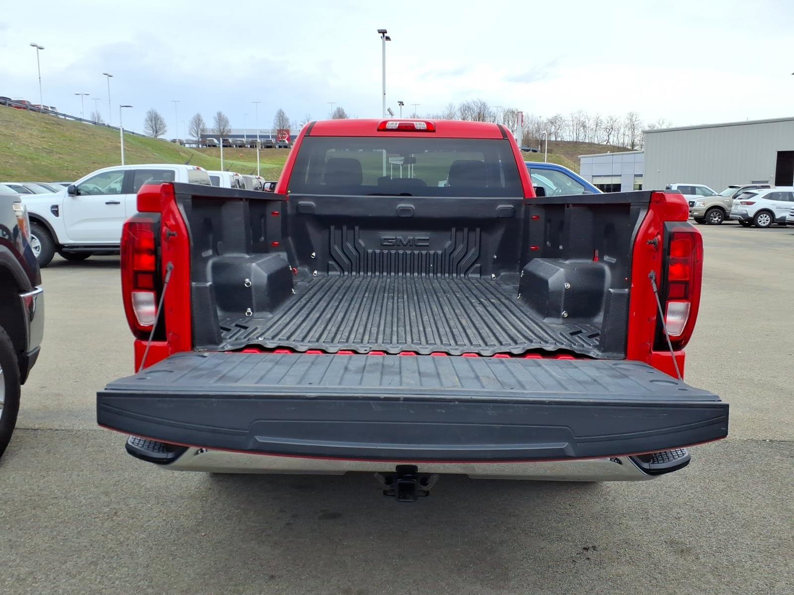 Used 2020 GMC Sierra 1500 4x4 Regular Cab w/ Sierra Value Package image 9