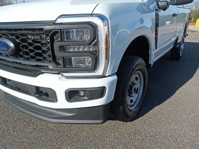 Certified 2025 Ford F350 XL w/ STX Appearance Package AWD/4WD image 9