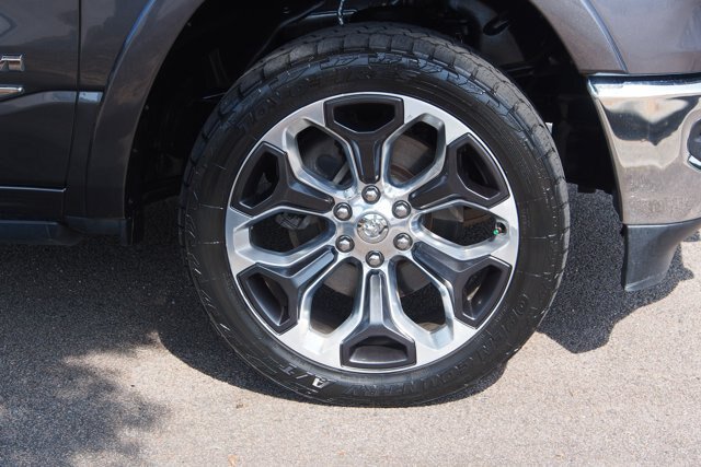 Used 2020 RAM 1500 Limited AWD/4WD image 11