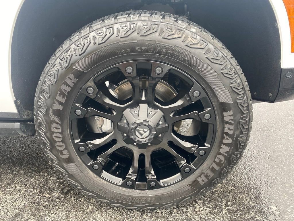 Used 2025 GMC Yukon AT4 Ultimate image 32