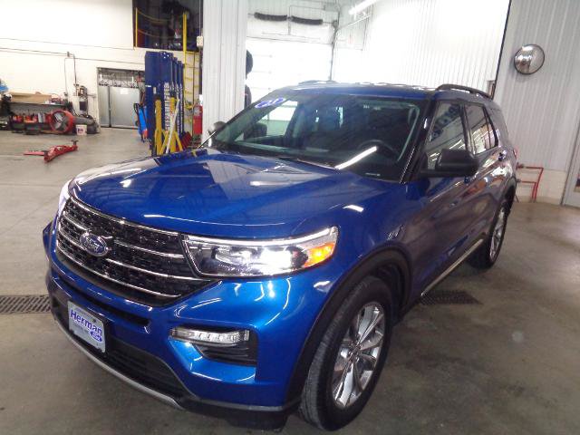 Certified 2023 Ford Explorer XLT w/ Equipment Group 202A AWD/4WD image 6