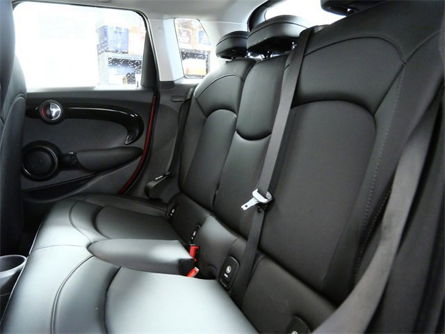 Used 2019 MINI Cooper 4-Door Hardtop image 15
