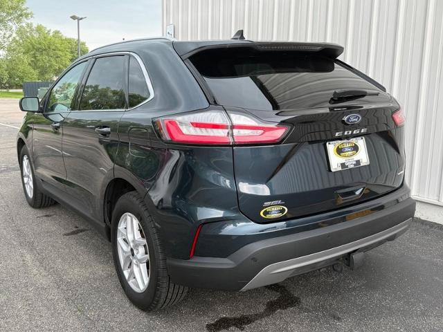 Certified 2024 Ford Edge SEL w/ Convenience Package AWD/4WD image 3