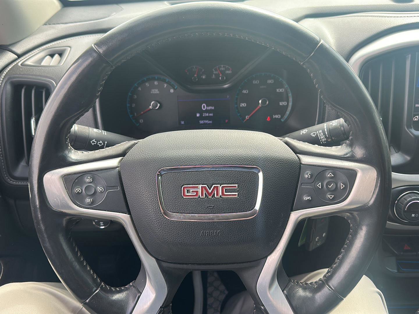 Used 2020 GMC Canyon SLE w/ Elevation Edition image 14