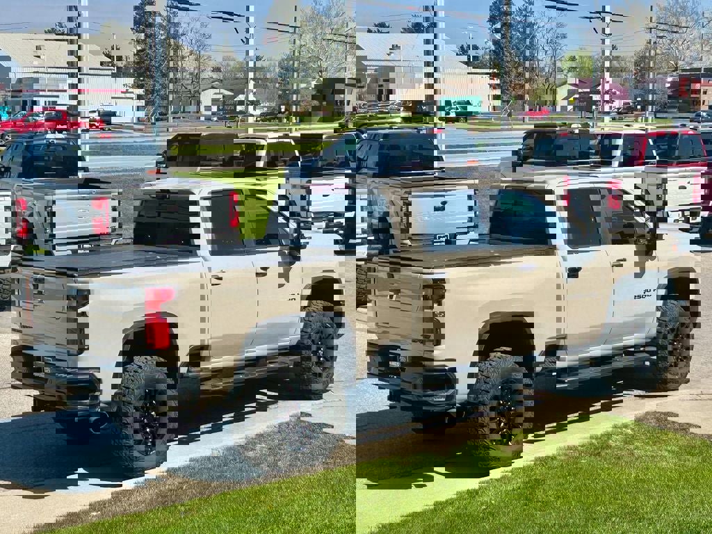 Used 2026 Chevrolet Silverado 2500 ZR2 AWD/4WD image 6