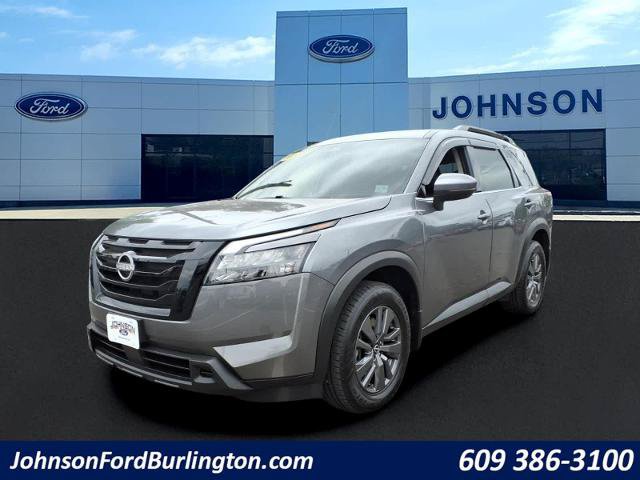 Used 2024 Nissan Pathfinder SV w/ Black Appearance Package AWD/4WD image 7