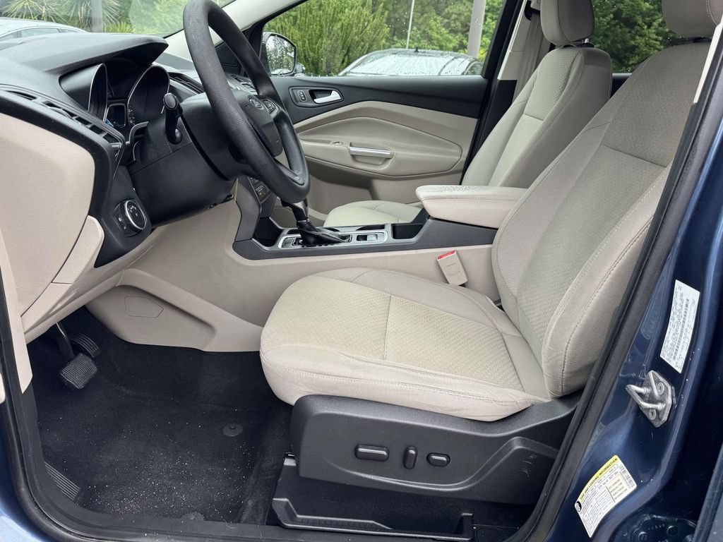 Certified 2018 Ford Escape SE AWD/4WD image 19