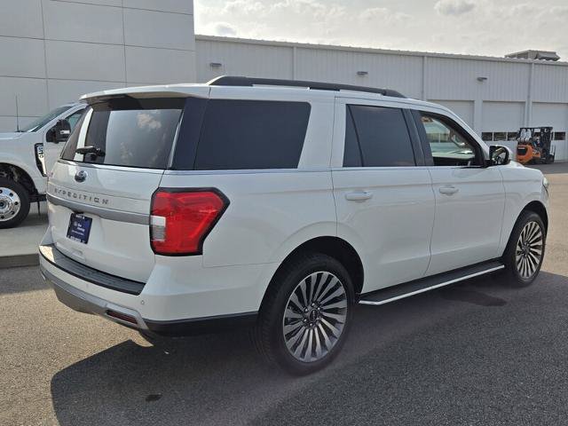 Certified 2023 Ford Expedition XLT AWD/4WD image 5