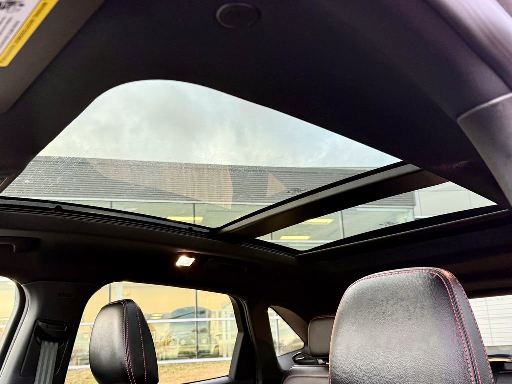 Certified 2025 Ford Escape ST-Line Elite w/ Premium Technology Package image 26