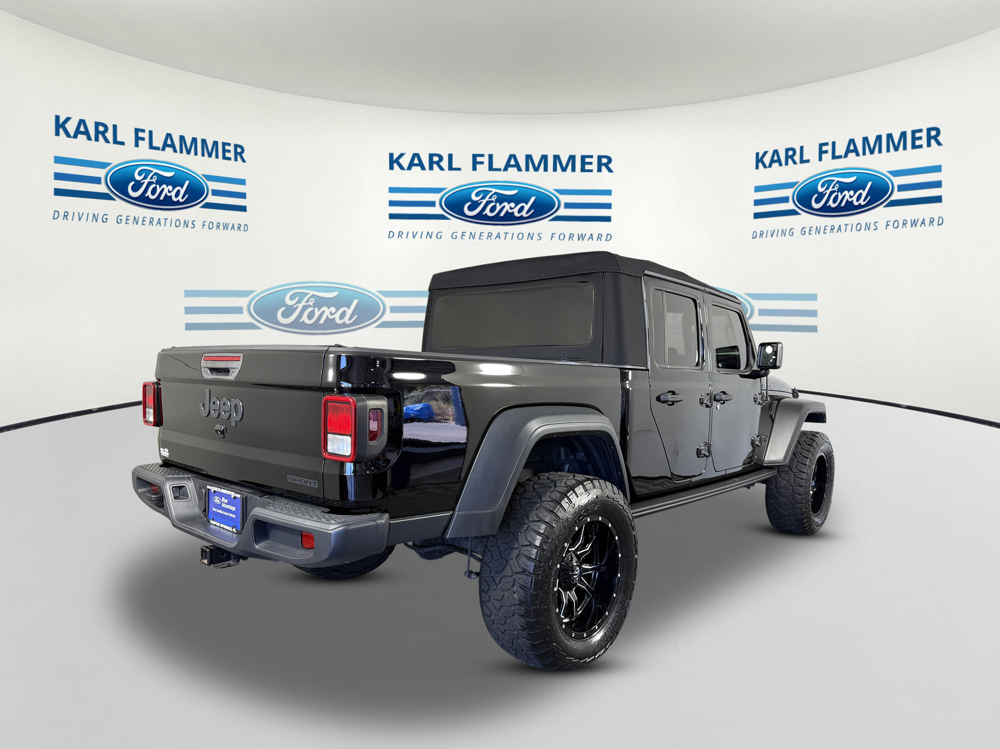 Used 2020 Jeep Gladiator Sport w/ Quick Order Package 24S image 3