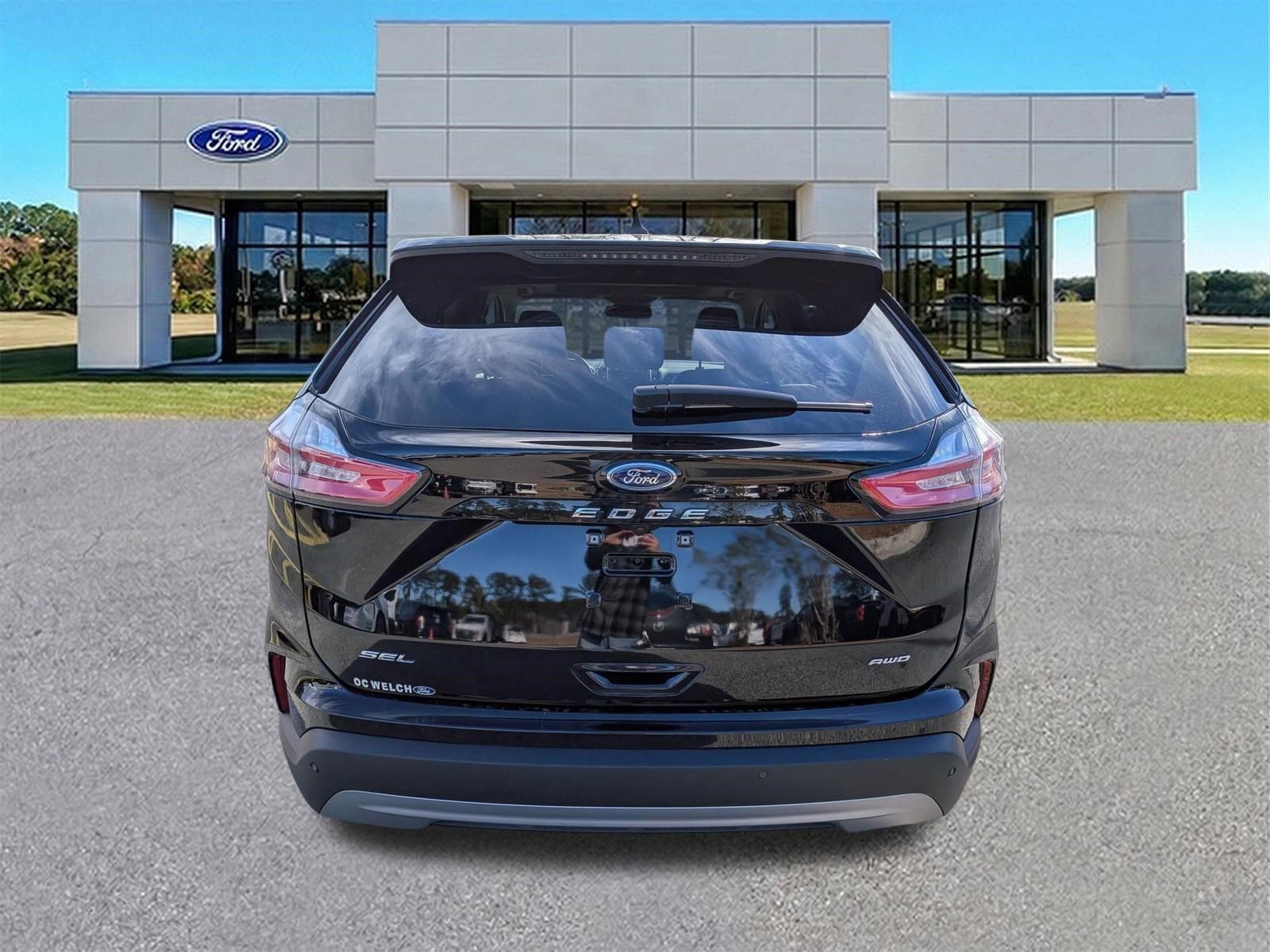 Certified 2024 Ford Edge SEL w/ Convenience Package image 4