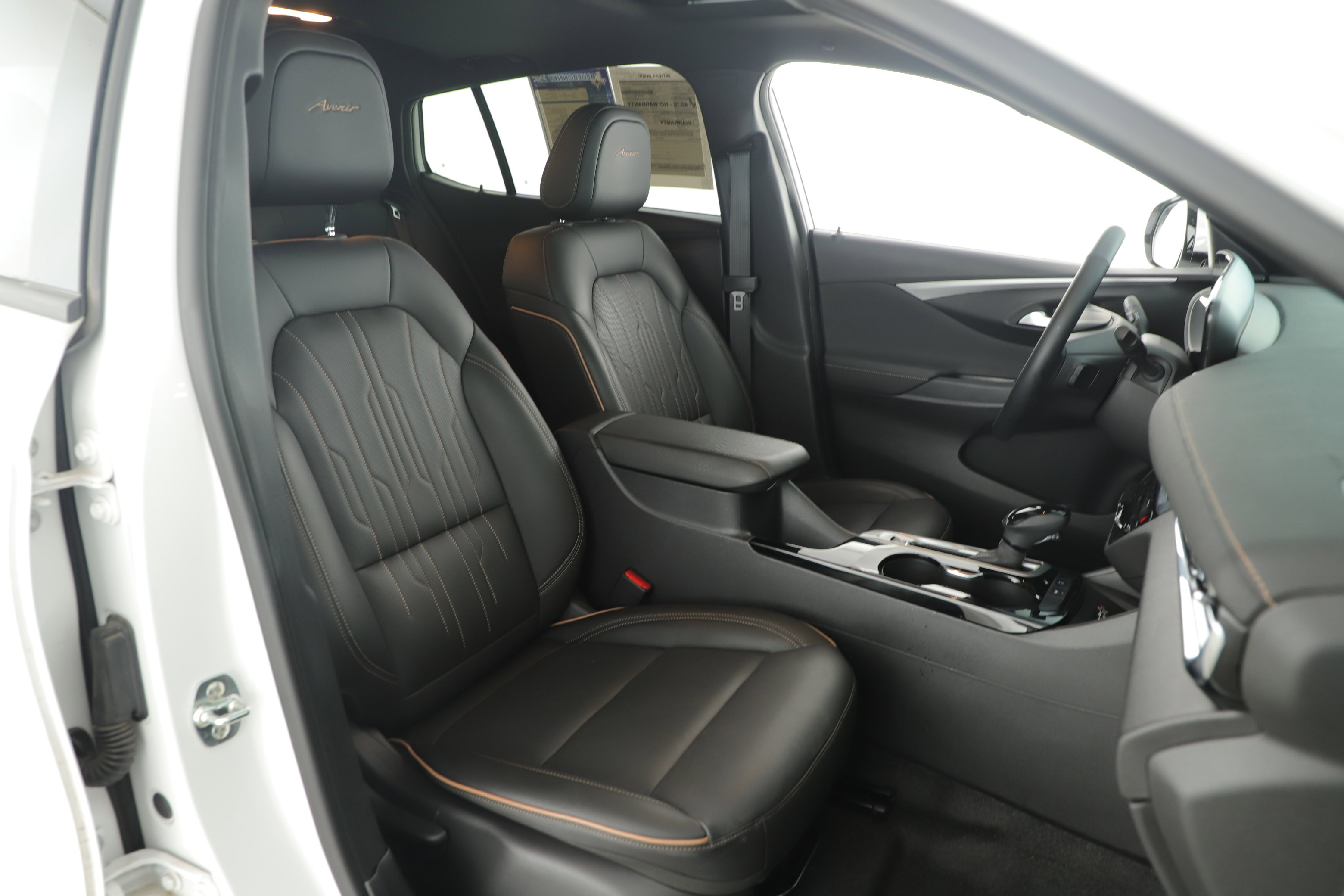 Used 2025 Buick Envista Avenir FWD image 14