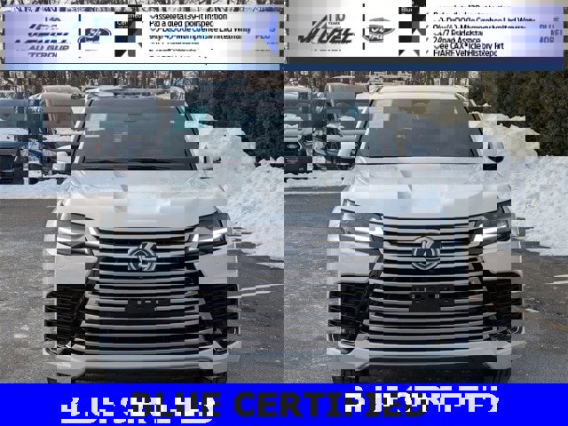 Used 2025 Lexus LX 600 4WD w/ Luxury Package image 8