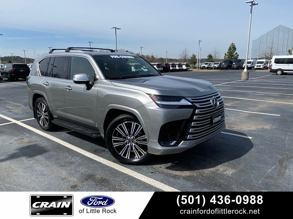 Used 2025 Lexus LX 600 4WD w/ Accessory Package (2T) image 7