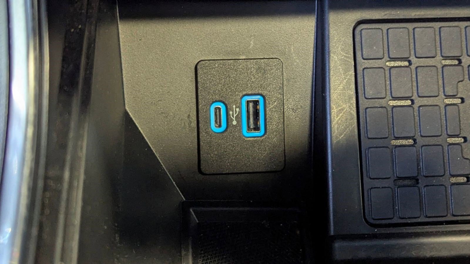 Certified 2023 Ford F150 Platinum w/ Equipment Group 701A High image 29