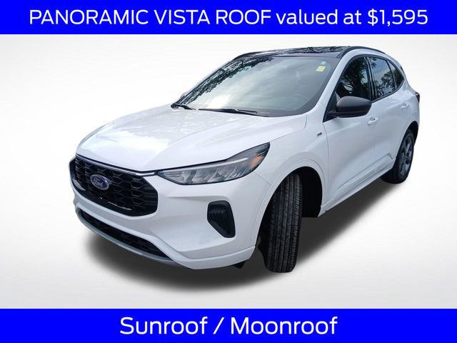 Certified 2023 Ford Escape ST-Line w/ Tech Pack #1 AWD/4WD image 3