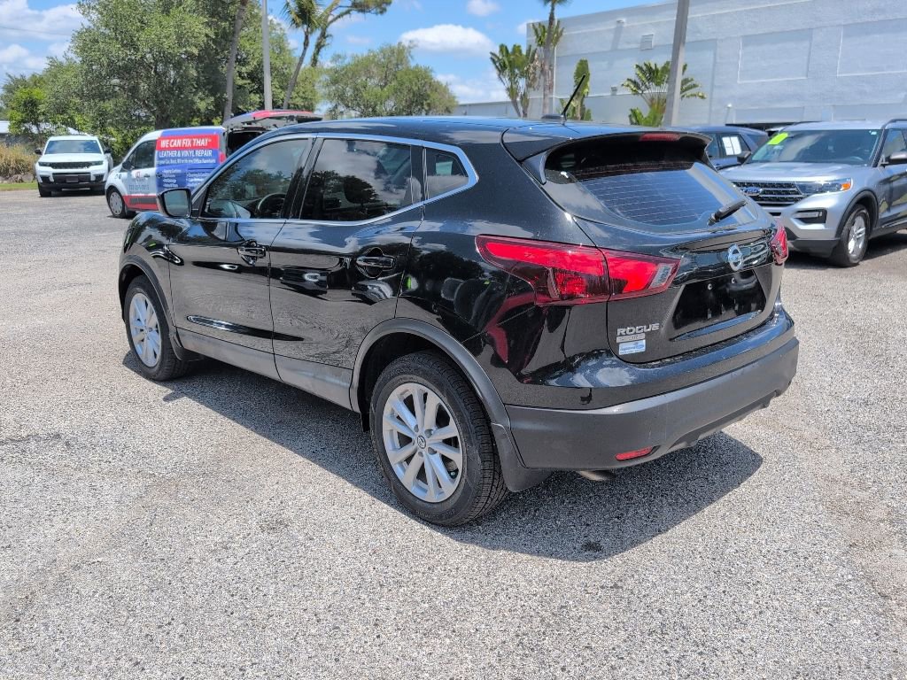Used 2019 Nissan Rogue Sport S w/ Appearance Package FWD image 5