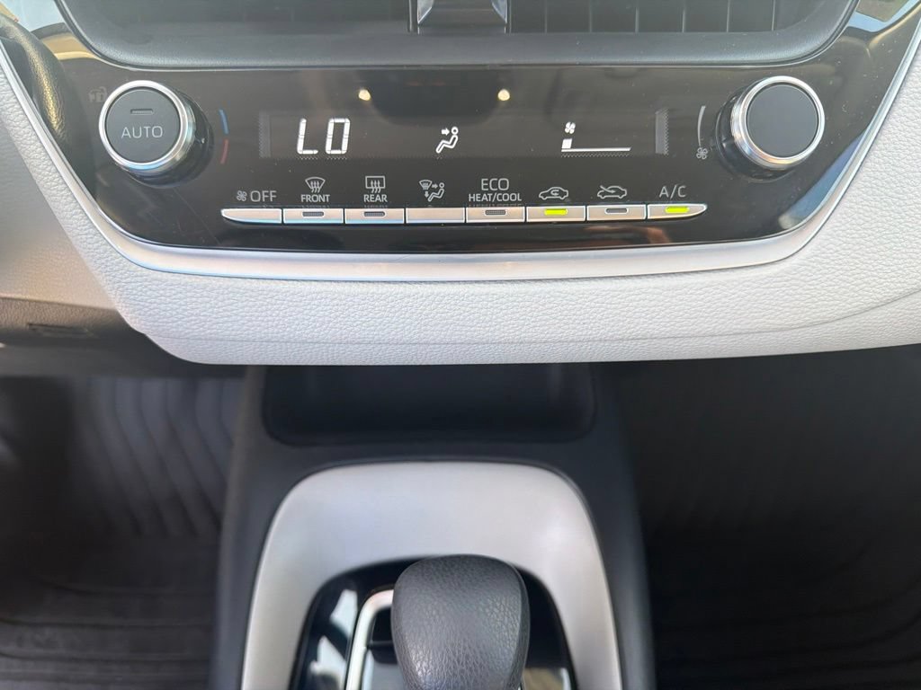 Used 2024 Toyota Corolla LE FWD image 25
