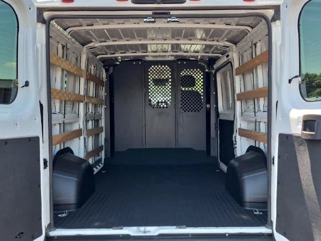 Used 2025 RAM ProMaster 2500 w/ U-Haul Equipment Group FWD image 13