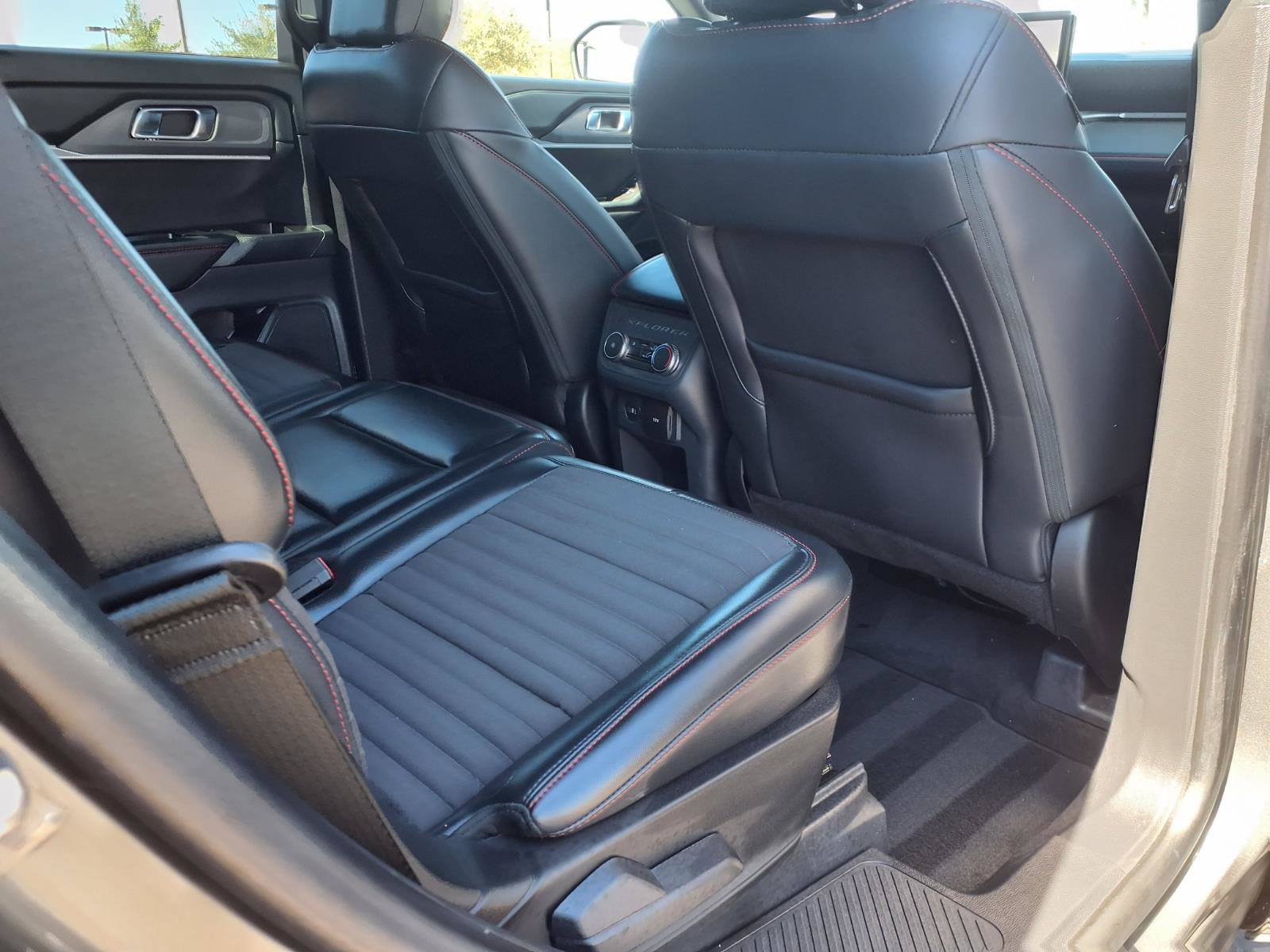 Certified 2025 Ford Explorer ST-Line RWD image 13