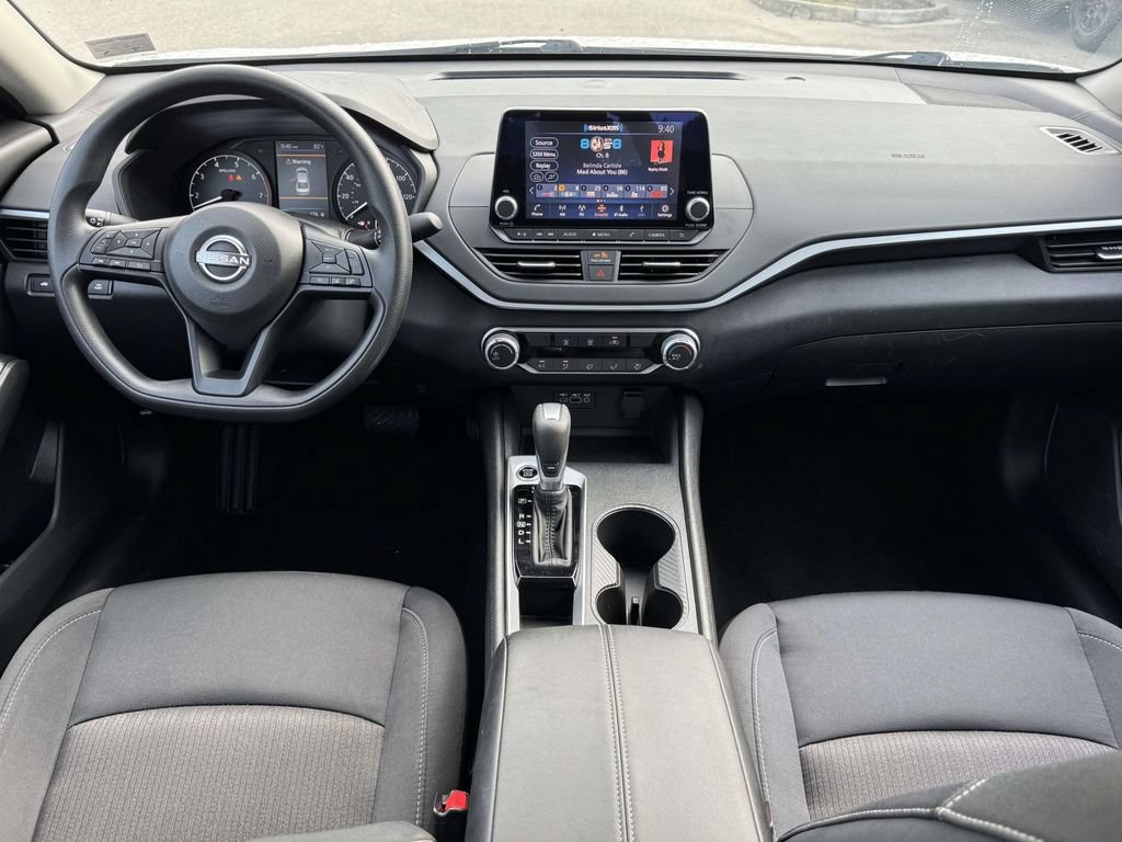 Used 2025 Nissan Altima 2.5 S FWD image 2