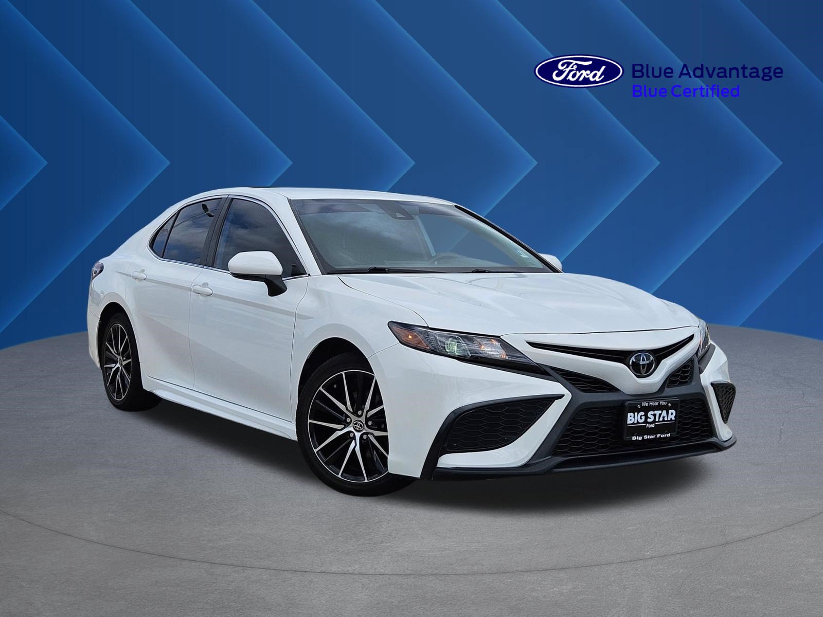 Used 2022 Toyota Camry SE FWD image 1