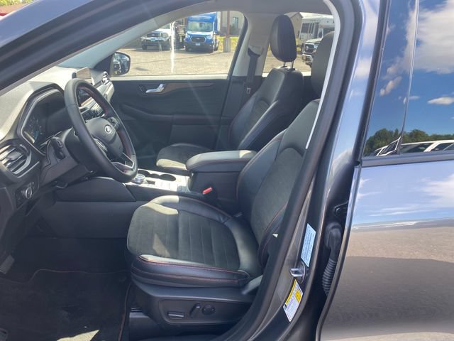 Certified 2022 Ford Escape SEL w/ SEL Stealth AWD Package image 14