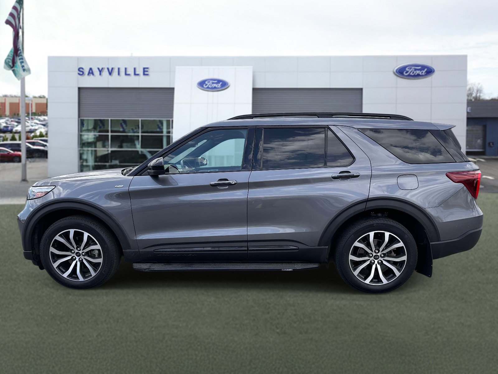 Certified 2022 Ford Explorer ST-Line AWD/4WD image 2